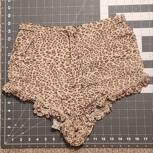 Spell Frankie animal print shorts med exc condition - Picture 1 of 5